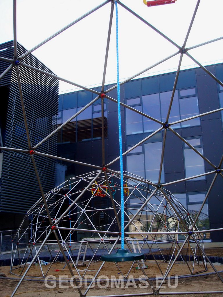 28m2 PLAYGROUND Ø6m ICO F4 H3m · 18