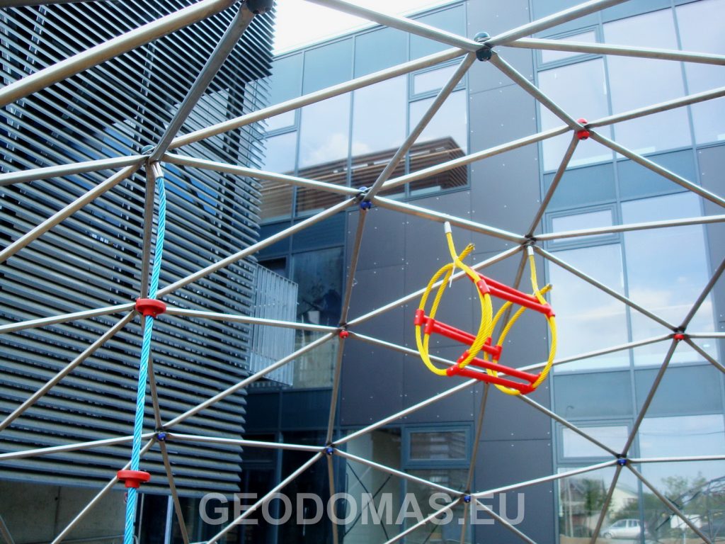 28m2 PLAYGROUND Ø6m ICO F4 H3m · 22